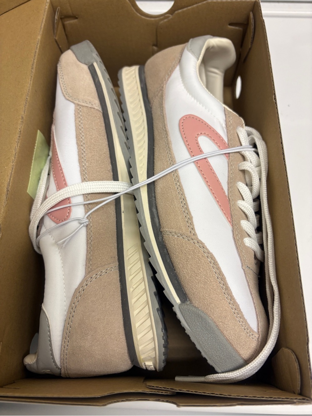 Tretorn Rawlins Blush Leather Sneaker New in Box - 8.5